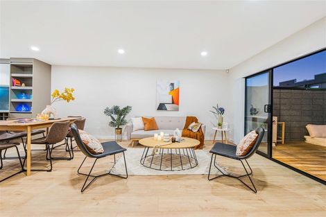 Photo of property in 18 Meritage Lane, Te Atatu South, Auckland, 0610