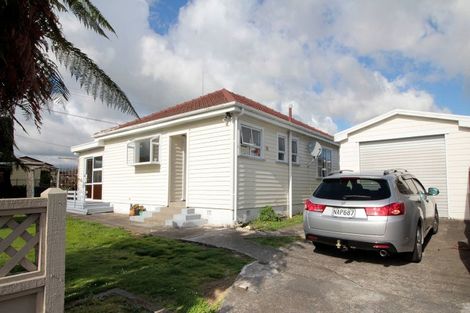 Photo of property in 85 Bartholomew Road, Levin, 5510
