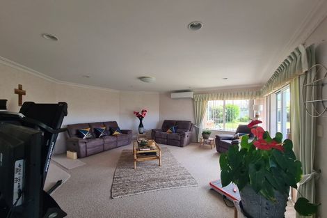 Photo of property in 68 Russley Drive, Mount Maunganui, 3116
