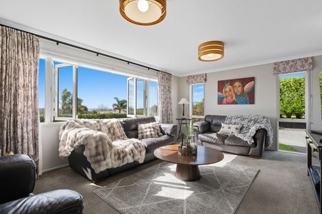 Photo of property in 11 Haden Place, Omokoroa, 3114