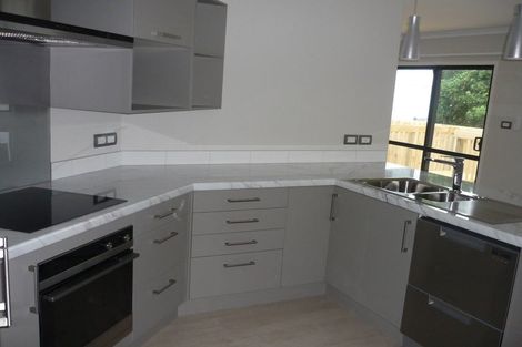 Photo of property in 808 Whangaparaoa Road, Manly, Whangaparaoa, 0930