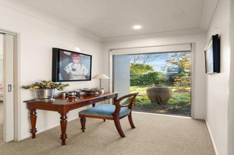 Photo of property in 42 Mcdougall Avenue, St Albans, Christchurch, 8014