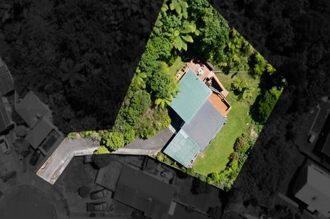 Photo of property in 11 Bogle Grove, Stokes Valley, Lower Hutt, 5019