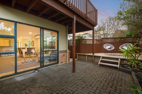 Photo of property in 1/6 Sunnydale Place, Oteha, Auckland, 0632