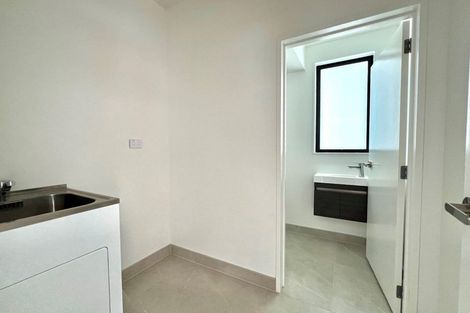 Photo of property in 13a Matterhorn Crescent, Northpark, Auckland, 2013