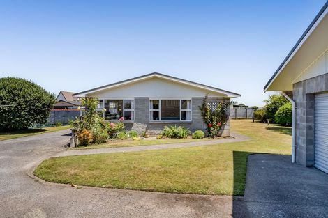 Photo of property in 54 Murray Avenue, Hawera, 4610