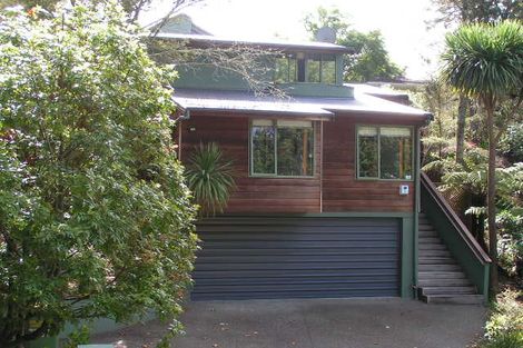Photo of property in 1/16 Glade Place, Birkenhead, Auckland, 0626