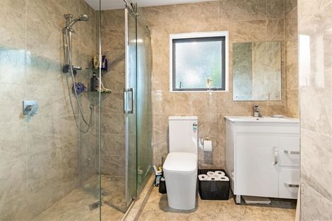 Photo of property in 18c Riverpark Crescent, Henderson, Auckland, 0610