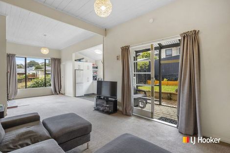 Photo of property in 11 Aitken Place, Mornington, Dunedin, 9011