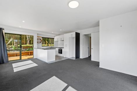Photo of property in 121b Sunnyside Road, Sunnyvale, Auckland, 0612