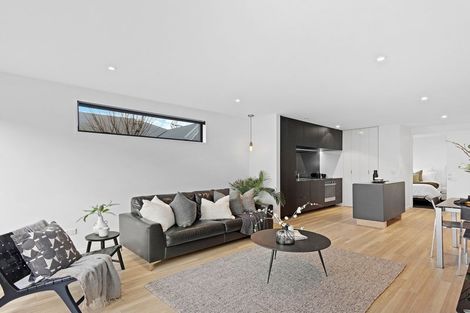 Photo of property in 138e Holly Road, St Albans, Christchurch, 8014