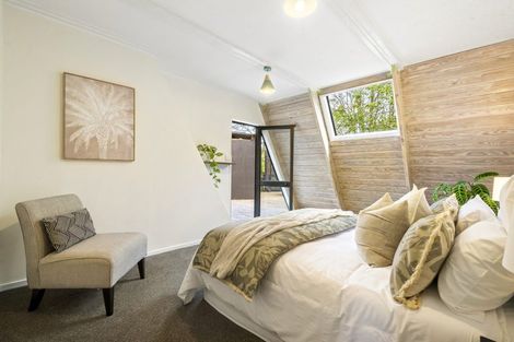 Photo of property in 1/5 Glenbush Place, Birkenhead, Auckland, 0626