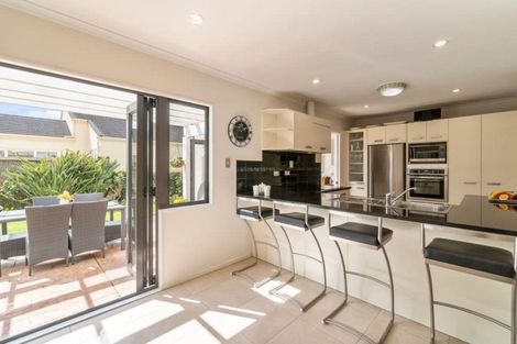 Photo of property in 8 Cellarmans Street, Te Atatu Peninsula, Auckland, 0610
