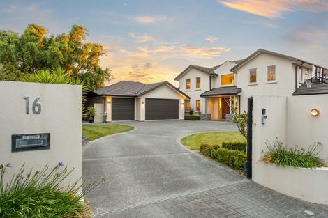 Photo of property in 16 Queenswood Gardens, Mairehau, Christchurch, 8052
