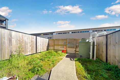 Photo of property in 43 Eileen Newey Place, Henderson, Auckland, 0612