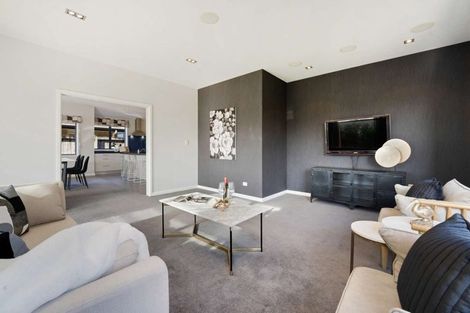 Photo of property in 13 Corsica Way, Karaka, Papakura, 2113