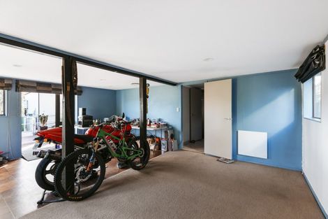 Photo of property in 27 Te Arawa Place, Welcome Bay, Tauranga, 3112