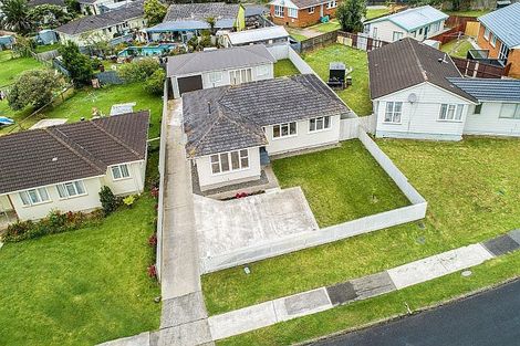 Photo of property in 11 Windrush Close, Mangere, Auckland, 2022