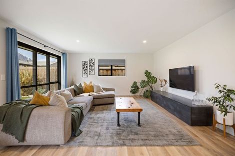 Photo of property in 41 Howden Drive, Jacks Point, 9371
