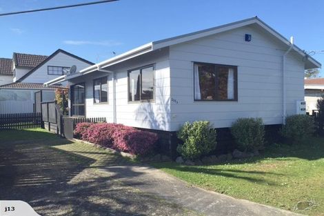 Photo of property in 1/202 Te Atatu Road, Te Atatu South, Auckland, 0610