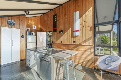 Photo of property in 19 Caledonia Place, Highlands Park, New Plymouth, 4312