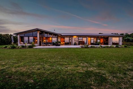 Photo of property in 27 Wilson Road, Urenui, 4375