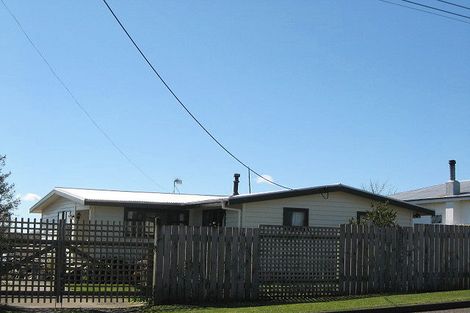 Photo of property in 11 Smith Street, Waipukurau, 4200