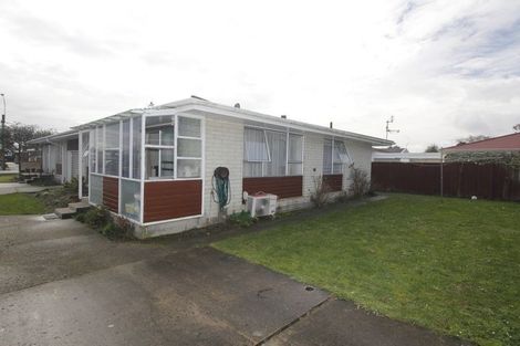 Photo of property in 40 Prestons Road, Redwood, Christchurch, 8051