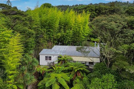 Photo of property in 332 Huia Road, Titirangi, Auckland, 0604