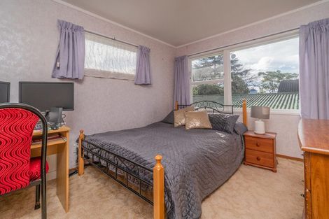 Photo of property in 15 Sunvue Road, Glen Eden, Auckland, 0602