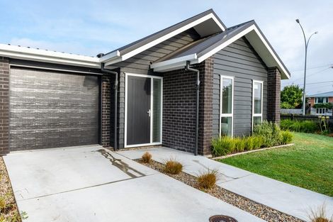 Photo of property in 2a Mullane Street, Hillcrest, Hamilton, 3216
