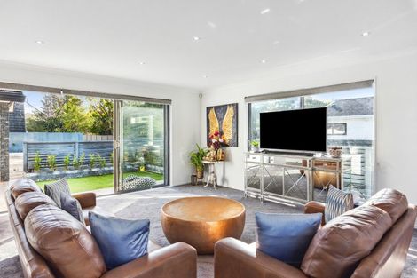 Photo of property in 185 Te Moana Road, Waikanae, 5036