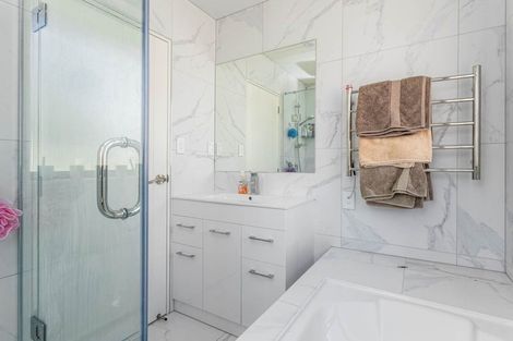 Photo of property in 10 Don Buck Road, Massey, Auckland, 0614