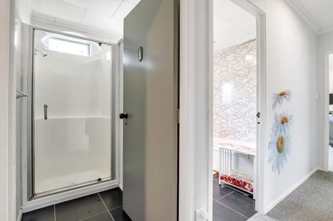 Photo of property in 1/23 Raines Avenue, Forrest Hill, Auckland, 0620