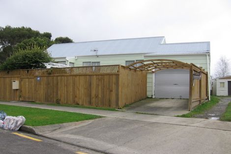 Photo of property in 64 Rhodes Drive, Kelvin Grove, Palmerston North, 4414