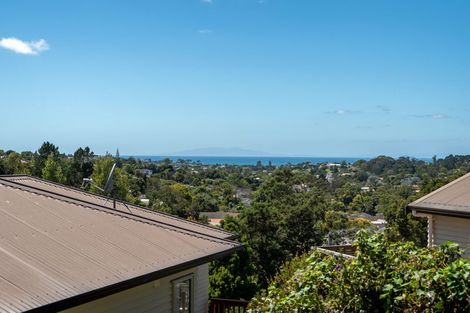 Photo of property in 60a Topliss Drive, Northcross, Auckland, 0632