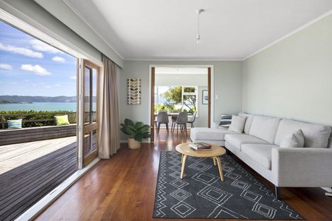 Photo of property in 39 Ferry Road, Days Bay, Lower Hutt, 5013