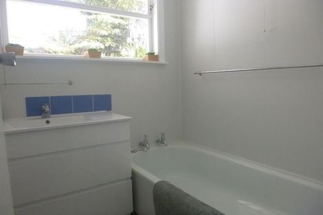 Photo of property in 6 Wyndham Road, Pinehaven, Upper Hutt, 5019