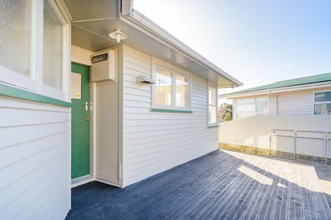 Photo of property in 24 Holdsworth Avenue, Milson, Palmerston North, 4414