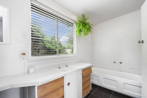 Photo of property in 10 Sunset Street, Hilltop, Taupo, 3330