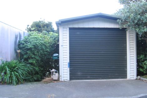 Photo of property in 28 Napier Street, Karaka Bays, Wellington, 6022