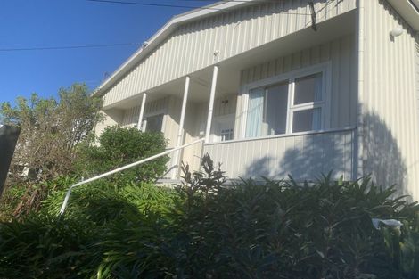 Photo of property in 37 Ara Paiwhenua, Tawa, Wellington, 5028