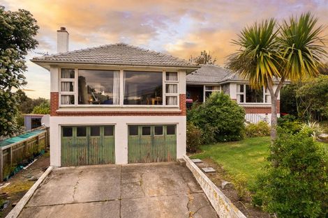 Photo of property in 15 Middleton Road, Kew, Dunedin, 9012