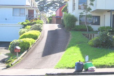 Photo of property in 1/28 Devon Road, Bucklands Beach, Auckland, 2012