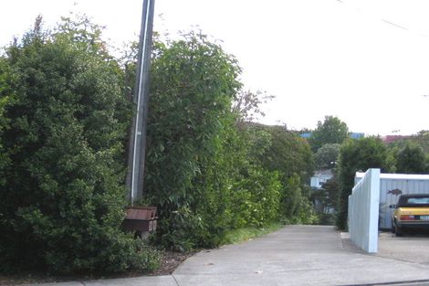 Photo of property in 2/24 Mariposa Crescent, Birkenhead, Auckland, 0626