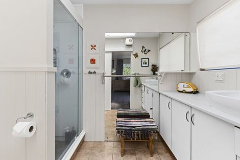 Photo of property in 7 Butlers Lane, Oakura, 4314