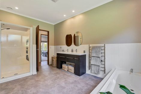Photo of property in 80 Clearview Road, Lepperton, New Plymouth, 4373