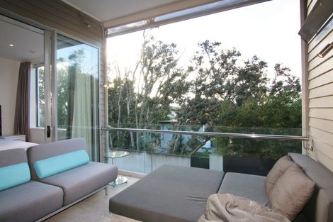 Photo of property in 585/g06 Beach Road, Rothesay Bay, Auckland, 0630