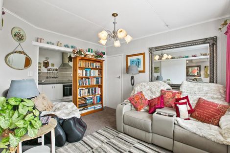 Photo of property in 1/92b South Road, Blagdon, New Plymouth, 4310