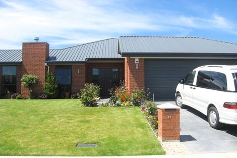 Photo of property in 17 Mistral Road, Northwood, Christchurch, 8051